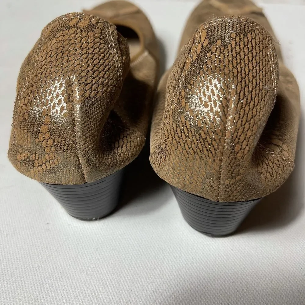 Hush Puppies golden brown iridescent wedge SZ9.5